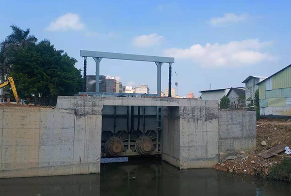 鳳新街道百畝溪排澇泵站工程一體化泵閘